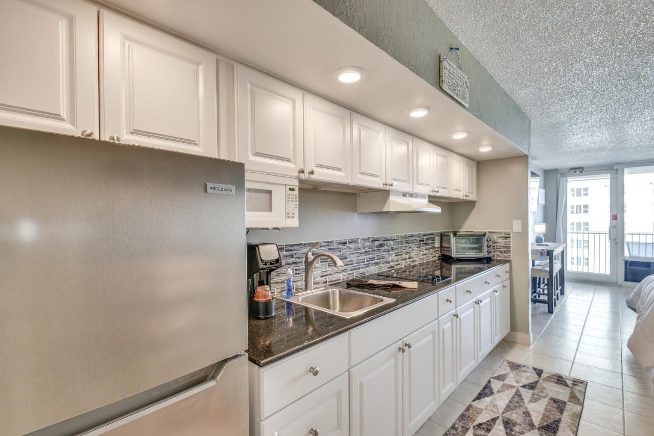 Breezy Daytona Beach Studio With Balcony And Views! Εξωτερικό φωτογραφία